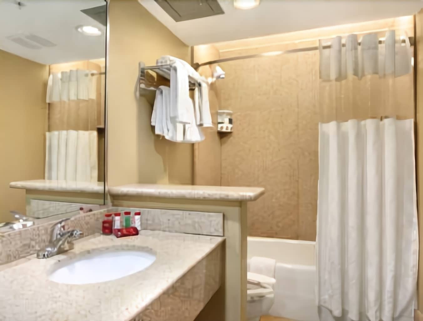 Ramada By Wyndham Lake Placid Room photo